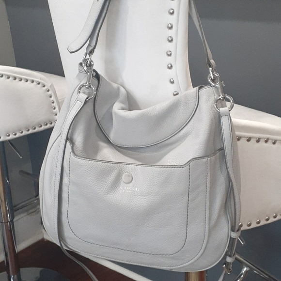 Marc Jacobs Handbags - Marc Jacobs silver crossbody bag